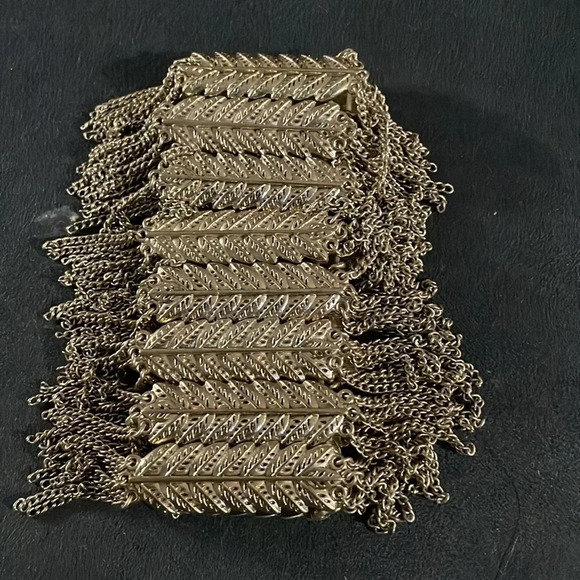 Bold Fringe goldtone stretch bracket - Picture 4 of 6
